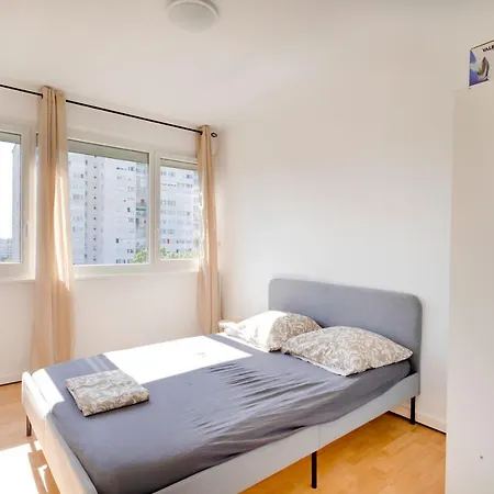 Апартаменты 3 Chambres 6 A 8 Personnes Ris-Orangis